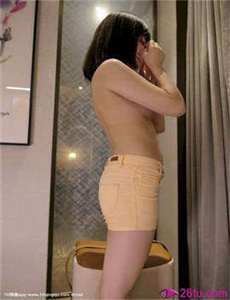 《打屁股女生视频播放》