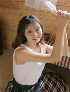 《动漫美女被虐视频》