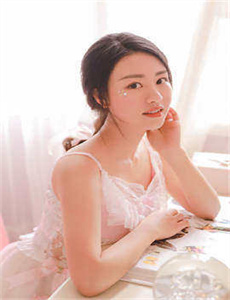 《巨胸美乳中文》