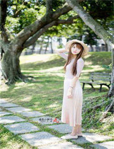 《婷婷六月激情综合一区》