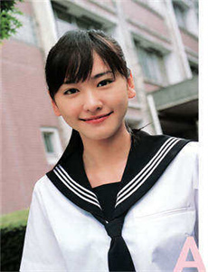 《何蕊孜》